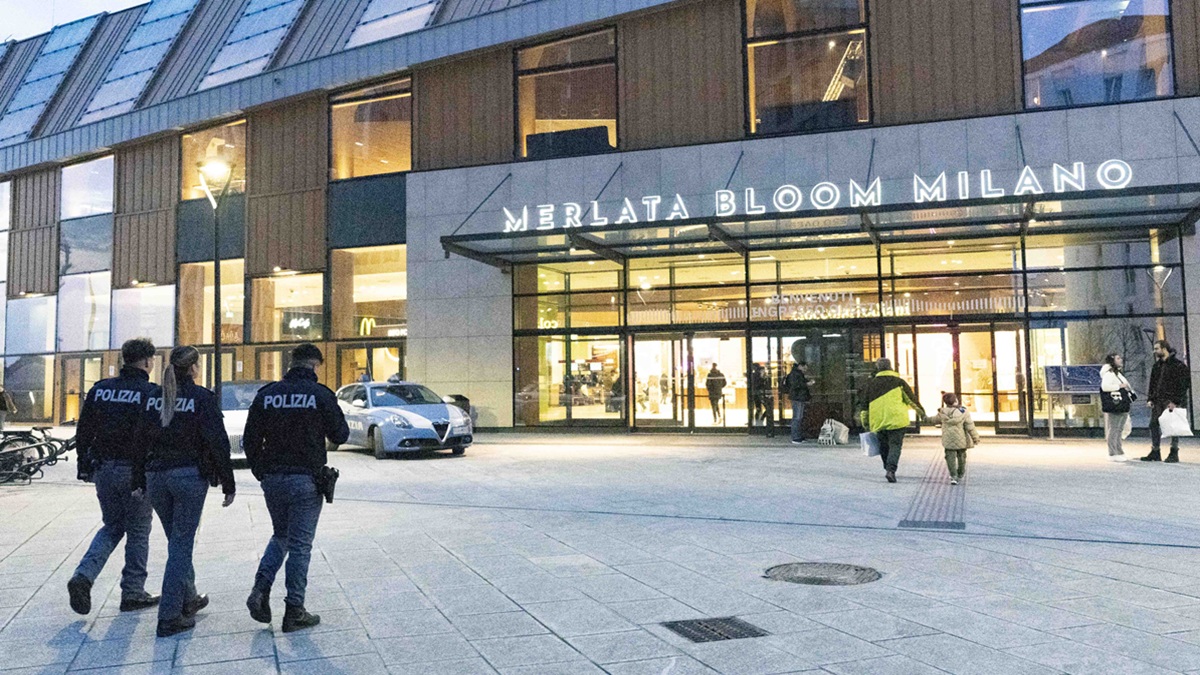 Rapina alla gioielleria del Merlata Bloom, banda bloccata durante la fuga: sei arresti Rapina alla gioielleria del Merlata Bloom, banda bloccata durante la fuga: sei arresti