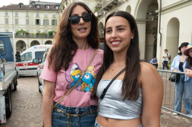 Ambra Angiolini e la figlia Iolanda madrine del Torino Pride 2026