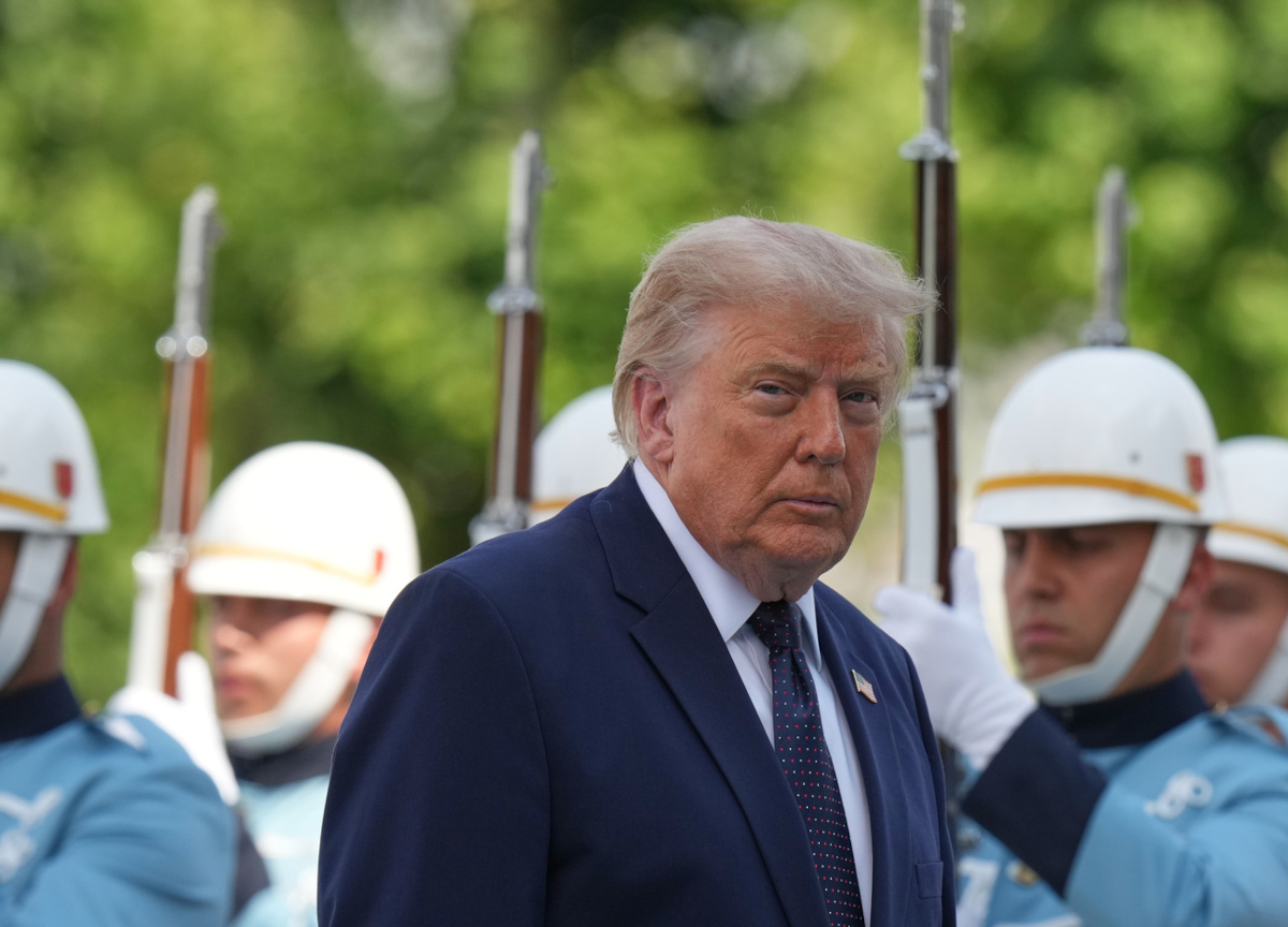 Guerra in Iran, Trump ordina di colpire 80 obiettivi. Teheran contrattacca e annuncia: “Tregua finita, basta bullismo”. Live