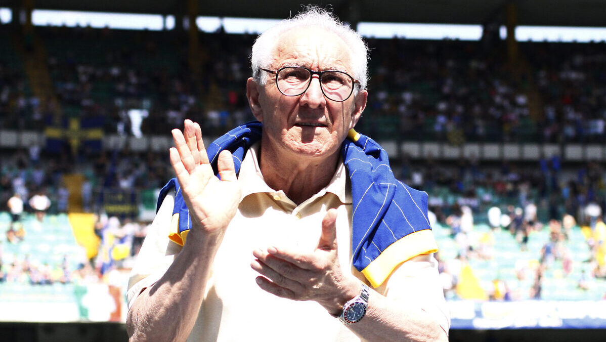 È morto Osvaldo Bagnoli, aveva 91 anni: addio al tecnico che portò il Verona allo storico scudetto del 1985 È morto Osvaldo Bagnoli, aveva 91 anni: addio al tecnico che portò il Verona allo storico scudetto del 1985