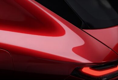 Alfa Romeo svela il primo teaser del nuovo C-SUV