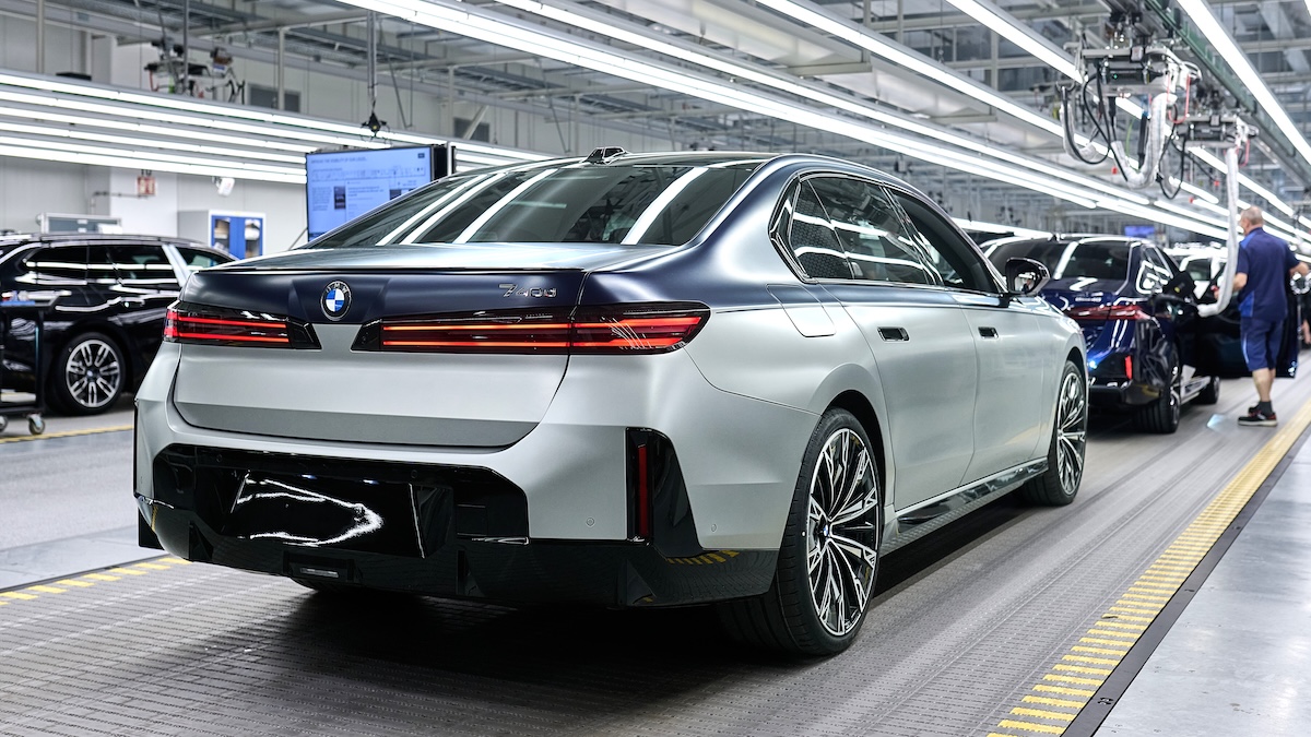 BMW Serie 7, la Neue Klasse entra in produzione BMW Serie 7, la Neue Klasse entra in produzione