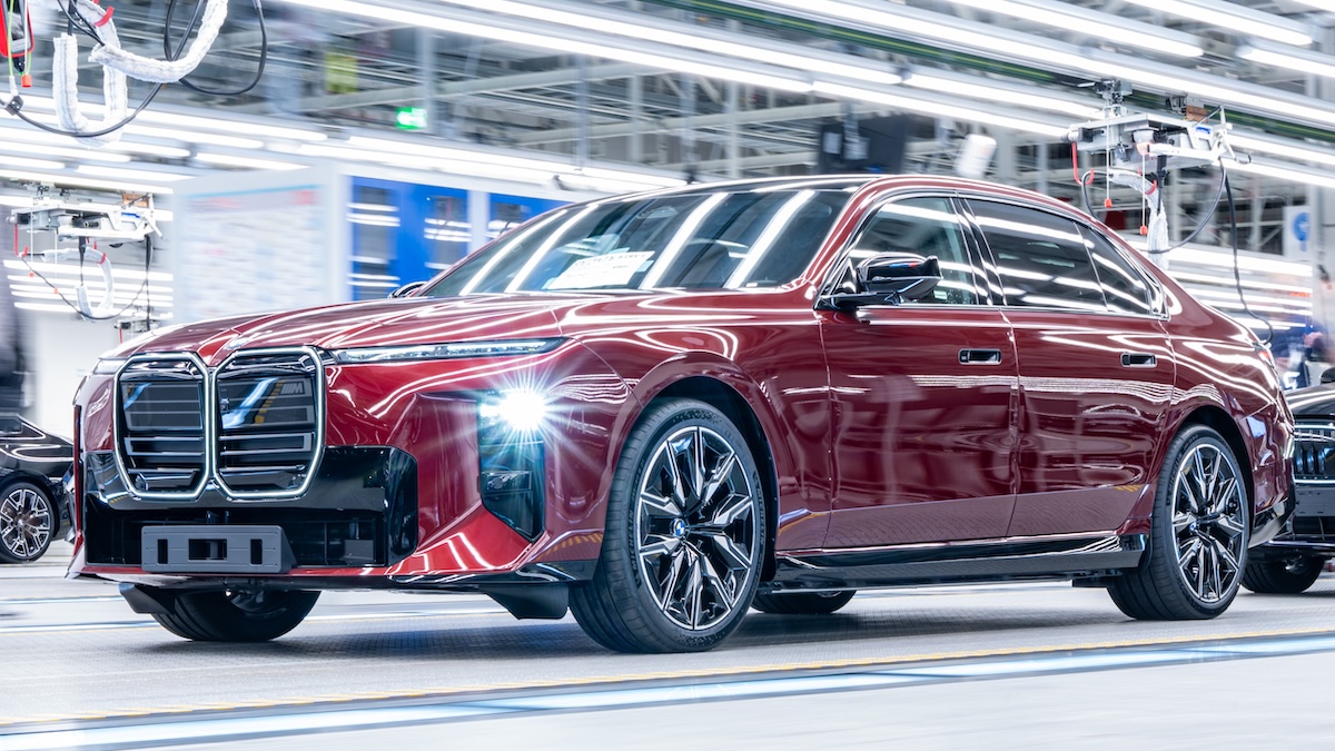 BMW Serie 7, la Neue Klasse entra in produzione BMW Serie 7, la Neue Klasse entra in produzione