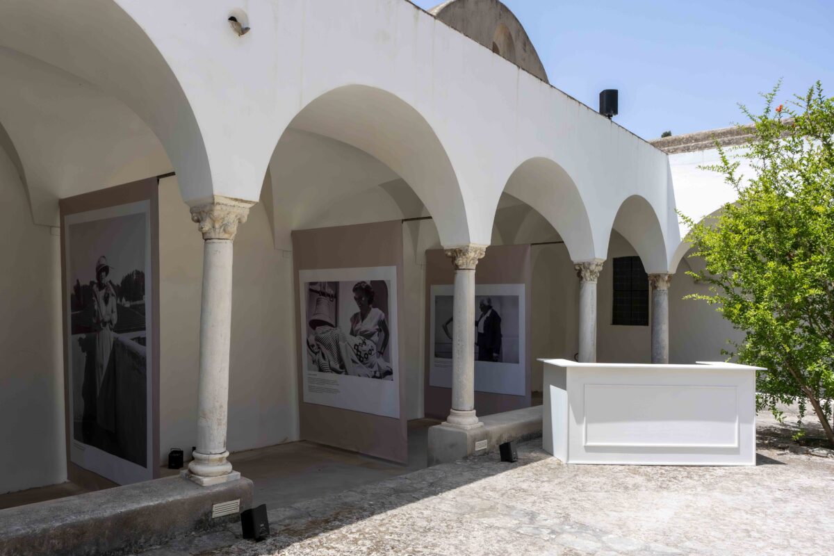 Alla Certosa di San Giacomo va in scena la rivoluzione dello “Stile Vacanza” Alla Certosa di San Giacomo va in scena la rivoluzione dello “Stile Vacanza”