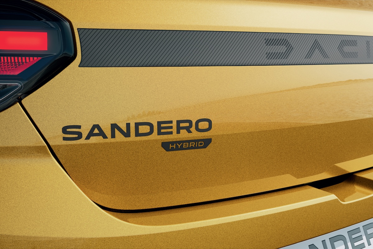 Sandero Stepway hybrid 155 sfida le compatte europee,prezzi e consumi