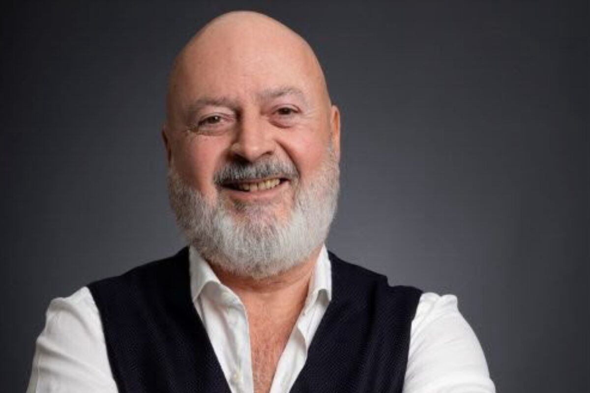 Domenico Santoro: “Dal niente al successo senza chiedere il permesso”, l’intervista Domenico Santoro: “Dal niente al successo senza chiedere il permesso”, l’intervista