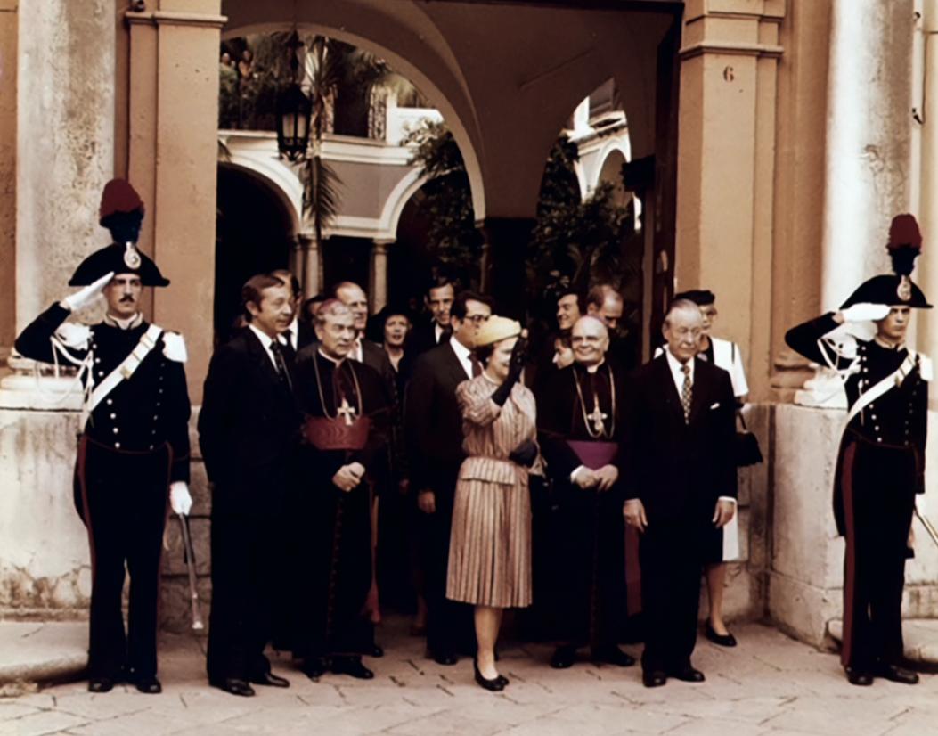 Le visite nel Bel Paese e quella prima volta da re, l’amore dei sovrani britannici per Italia e gli aneddoti curiosi nel libro di Ilaria Grillini Le visite nel Bel Paese e quella prima volta da re, l’amore dei sovrani britannici per Italia e gli aneddoti curiosi nel libro di Ilaria Grillini