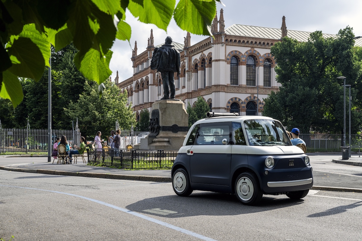 Fiat Topolino Vilebrequin, debutta il tetto in tela Fiat Topolino Vilebrequin, debutta il tetto in tela