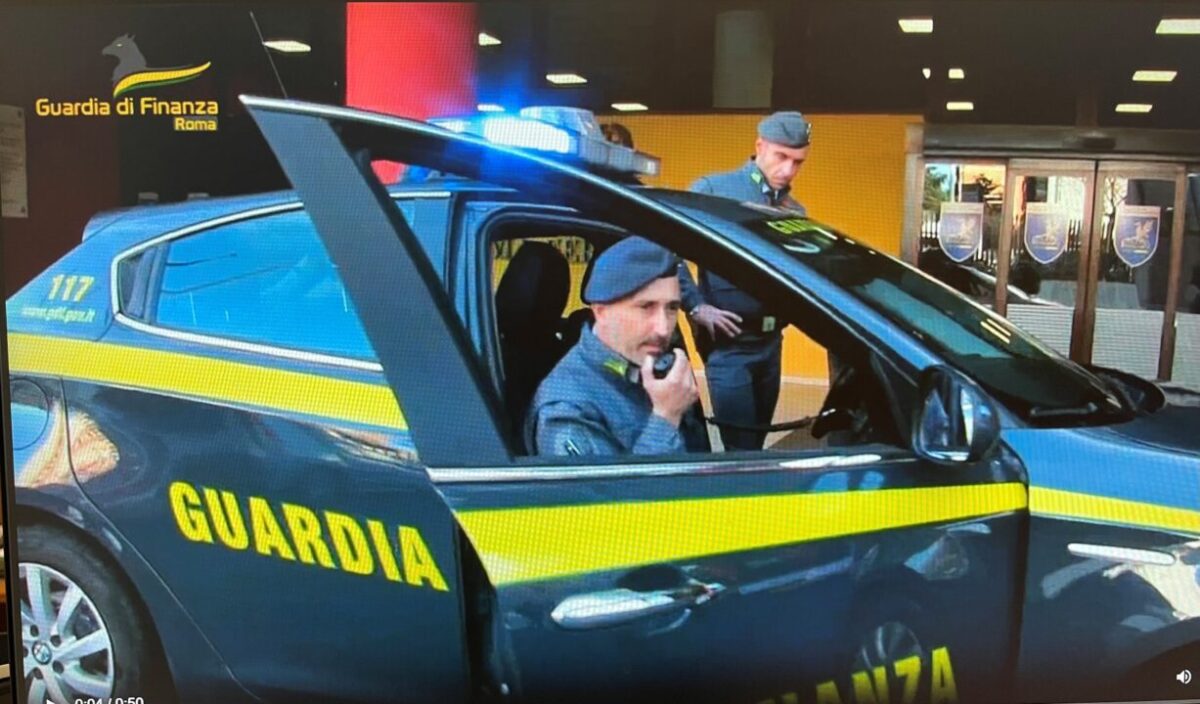 Maxi‑sequestro da 1,5 milioni a due imprenditori collusi con la camorra Maxi‑sequestro da 1,5 milioni a due imprenditori collusi con la camorra