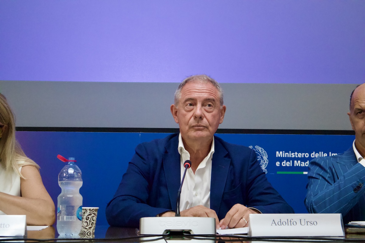 Crisi auto, Urso avverte l’Ue: a rischio tutta la filiera Crisi auto, Urso avverte l’Ue: a rischio tutta la filiera