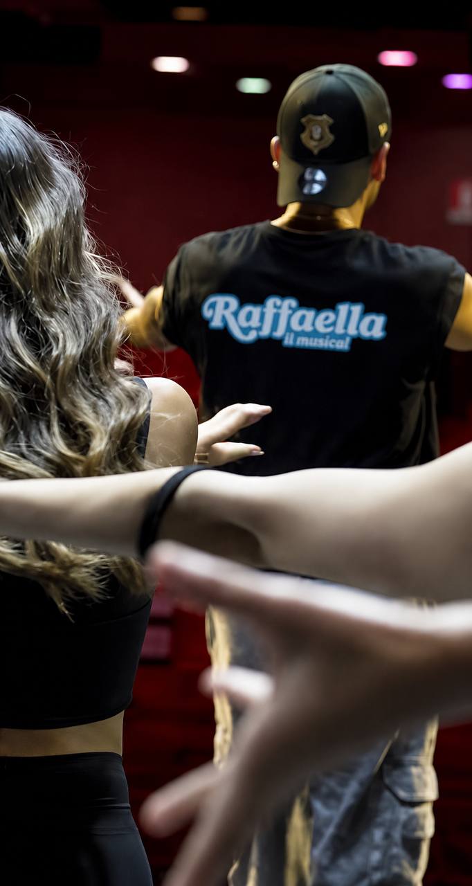 “Raffaella – Il Musical”, Luciano Cannito riapre i casting: “Cerchiamo ancora la vera Raffaella” – INTERVISTA ESCLUSIVA “Raffaella – Il Musical”, Luciano Cannito riapre i casting: “Cerchiamo ancora la vera Raffaella” – INTERVISTA ESCLUSIVA