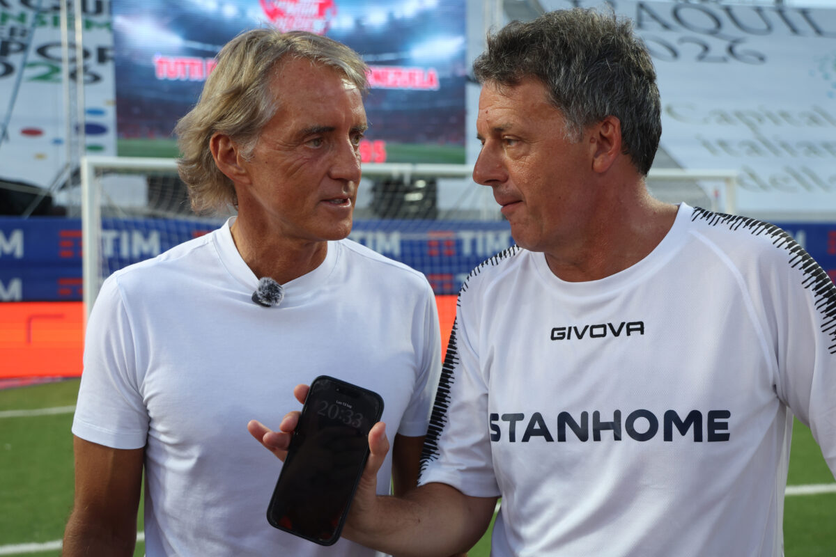 La Partita del Cuore sembra Scapoli vs Ammogliati di Fantozzi: Renzi sfida Vannacci, Al Bano canta (in tristissimo playback) e la Rai resiste fino al novantesimo – PHOTO GALLERY
