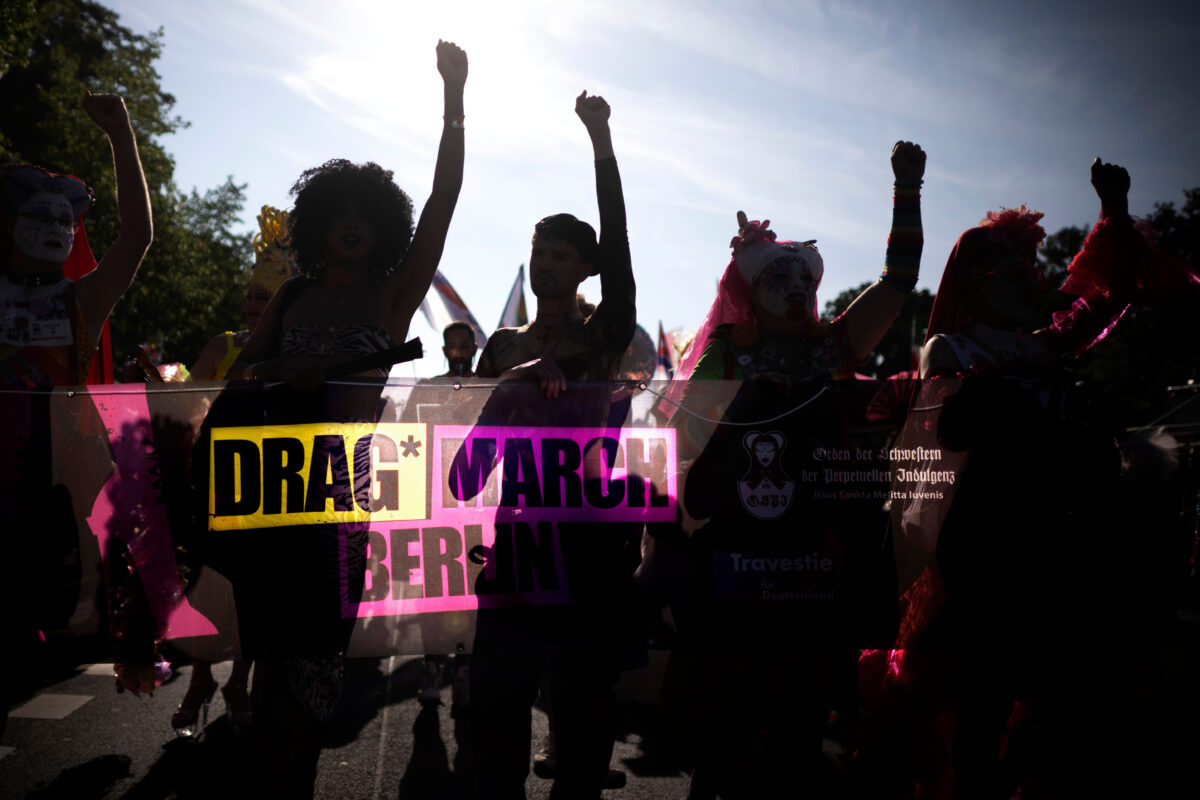 Cos’è il Christopher Street Day, la festa dell’orgoglio LGBTQIA+ finita nel sangue a Berlino Cos’è il Christopher Street Day, la festa dell’orgoglio LGBTQIA+ finita nel sangue a Berlino
