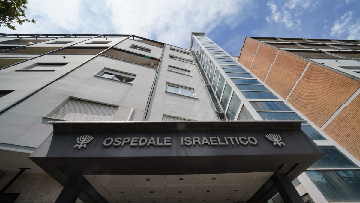 Fentanyl, nessun segno di forzatura e chiavi in portineria: cosa sappiamo sul furto delle 80 fiale all’Israelitico di Roma