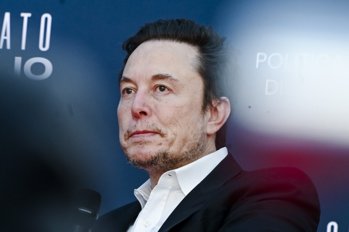 Ceuta, 49mila arrivi in 24 ore. Elon Musk: “Sembra World War Z, è un’invasione. La Spagna sarà distrutta dai migranti” Ceuta, 49mila arrivi in 24 ore. Elon Musk: “Sembra World War Z, è un’invasione. La Spagna sarà distrutta dai migranti”