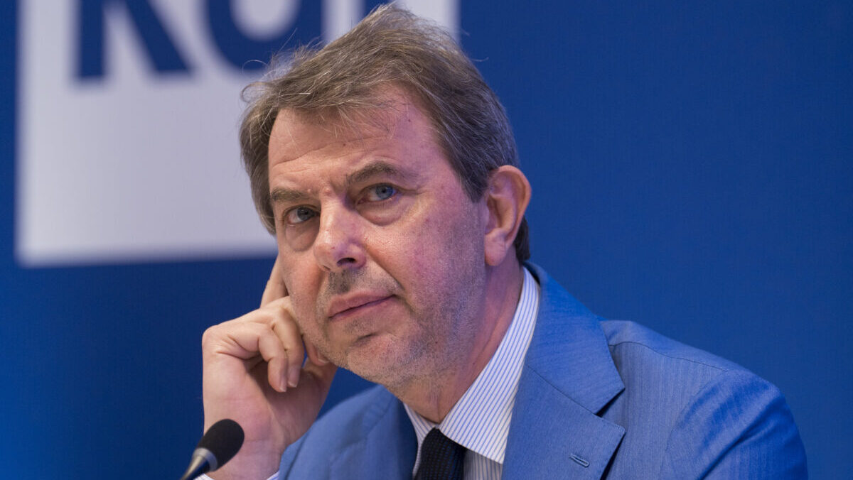 Intelligenza artificiale, l’appello di Giorgino alla politica: “Ci sia adesione unanime al patto Meloni-Schlein” Intelligenza artificiale, l’appello di Giorgino alla politica: “Ci sia adesione unanime al patto Meloni-Schlein”