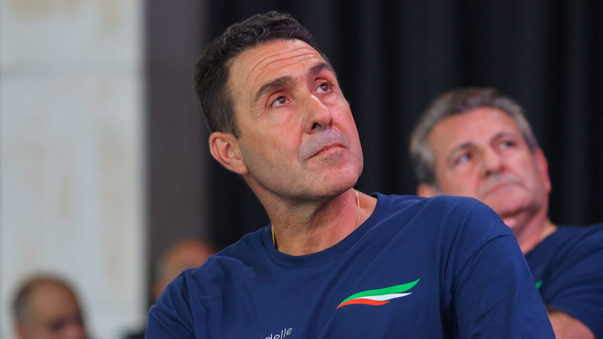 Vannacci senza freni contro il centrodestra: “Voi pronti a consegnare il Paese alla sinistra pur di restare in poltrona”