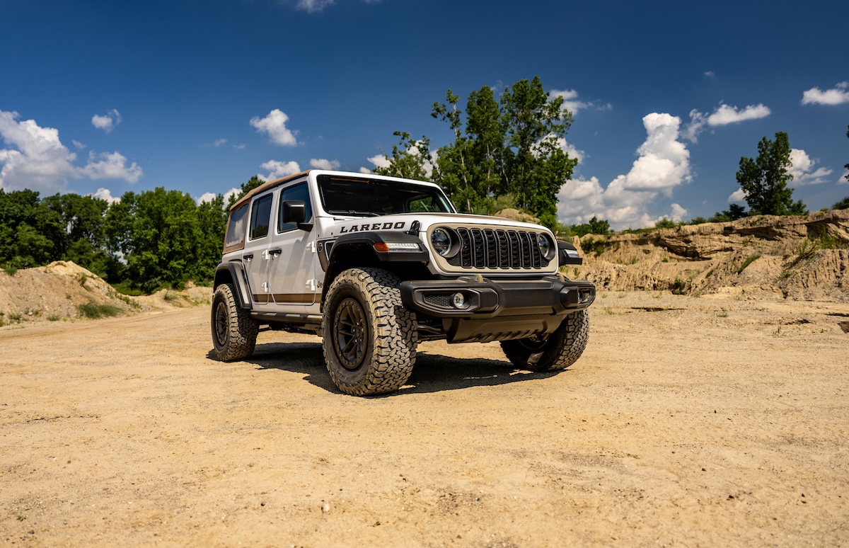 Jeep, ecco la nuova Wrangler Laredo: prezzo e novità Jeep, ecco la nuova Wrangler Laredo: prezzo e novità