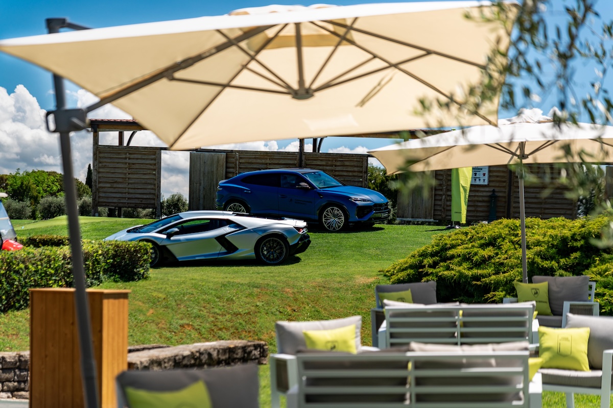 Lamborghini porta la gamma ibrida nelle mete del lusso europeo