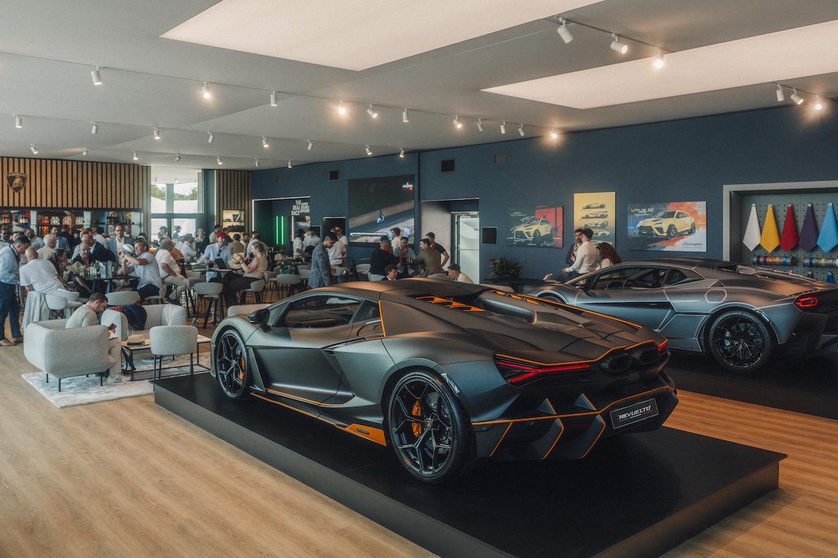 Lamborghini a Goodwood: debutta la Urus SE Performante Lamborghini a Goodwood: debutta la Urus SE Performante
