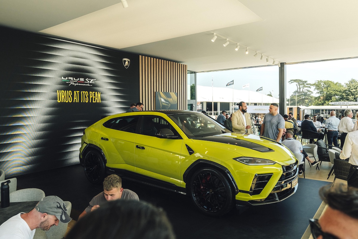 Lamborghini a Goodwood: debutta la Urus SE Performante