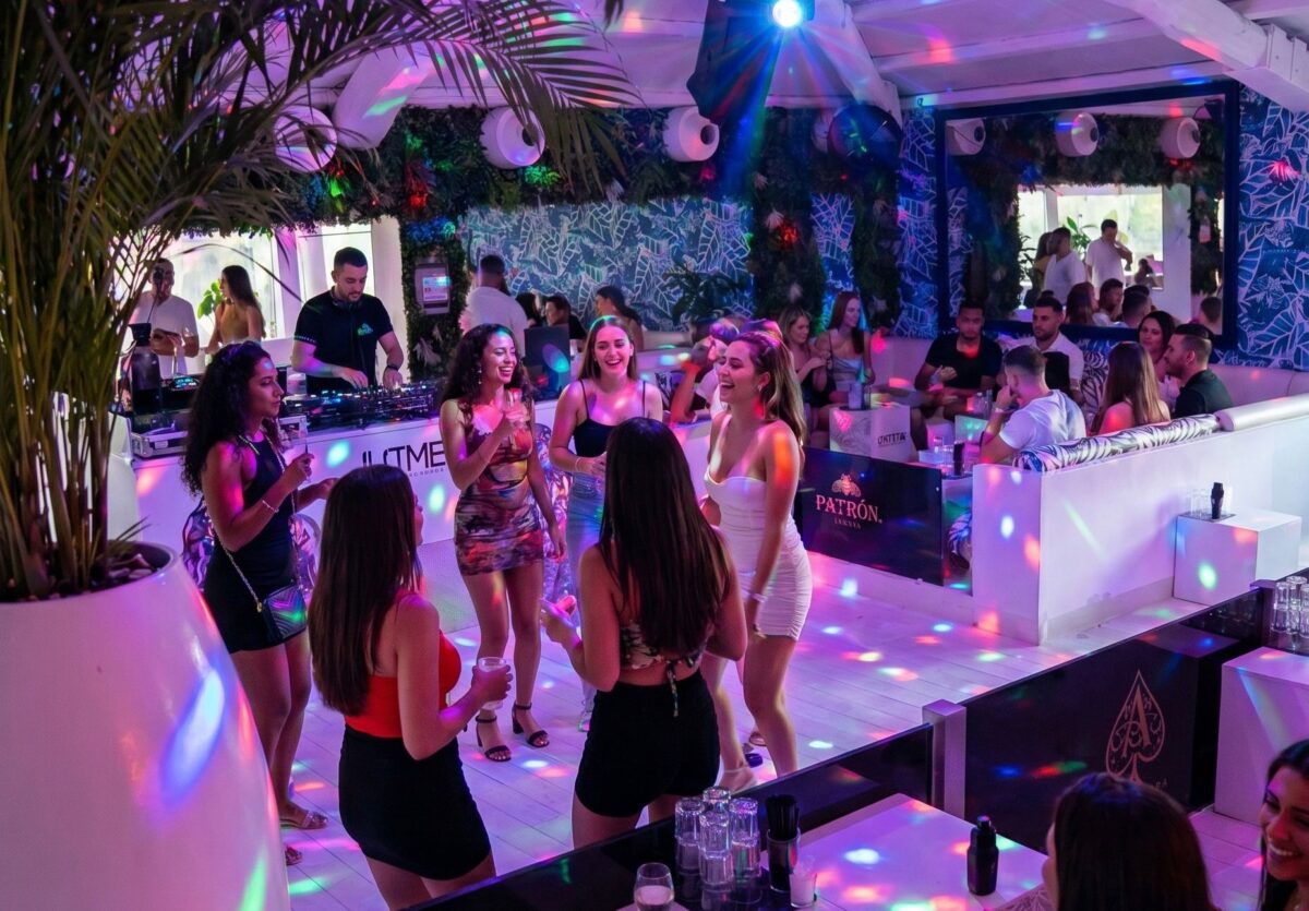 Costa Smeralda, Capalbio, Sabaudia: le vacanze dei romani iniziano dalla valigia Costa Smeralda, Capalbio, Sabaudia: le vacanze dei romani iniziano dalla valigia