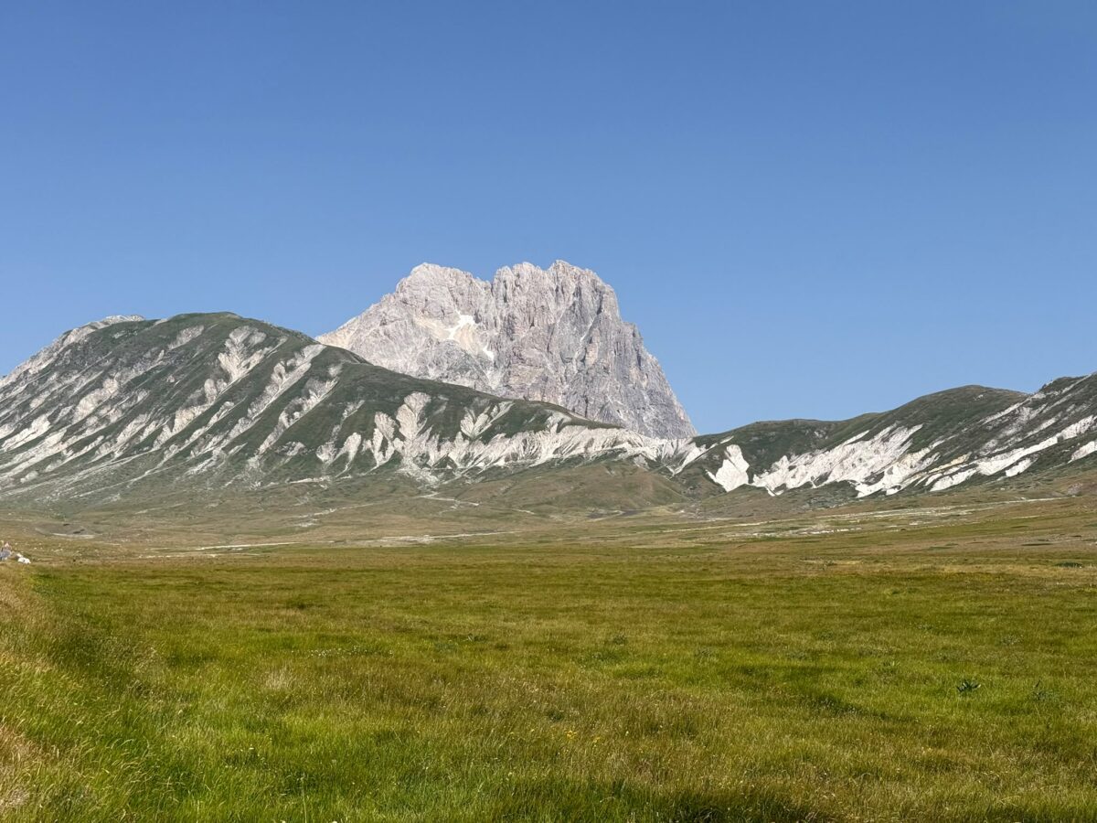 Ad alta quota cercando il fresco, i romani fuggono dalla città verso le vette più vicine