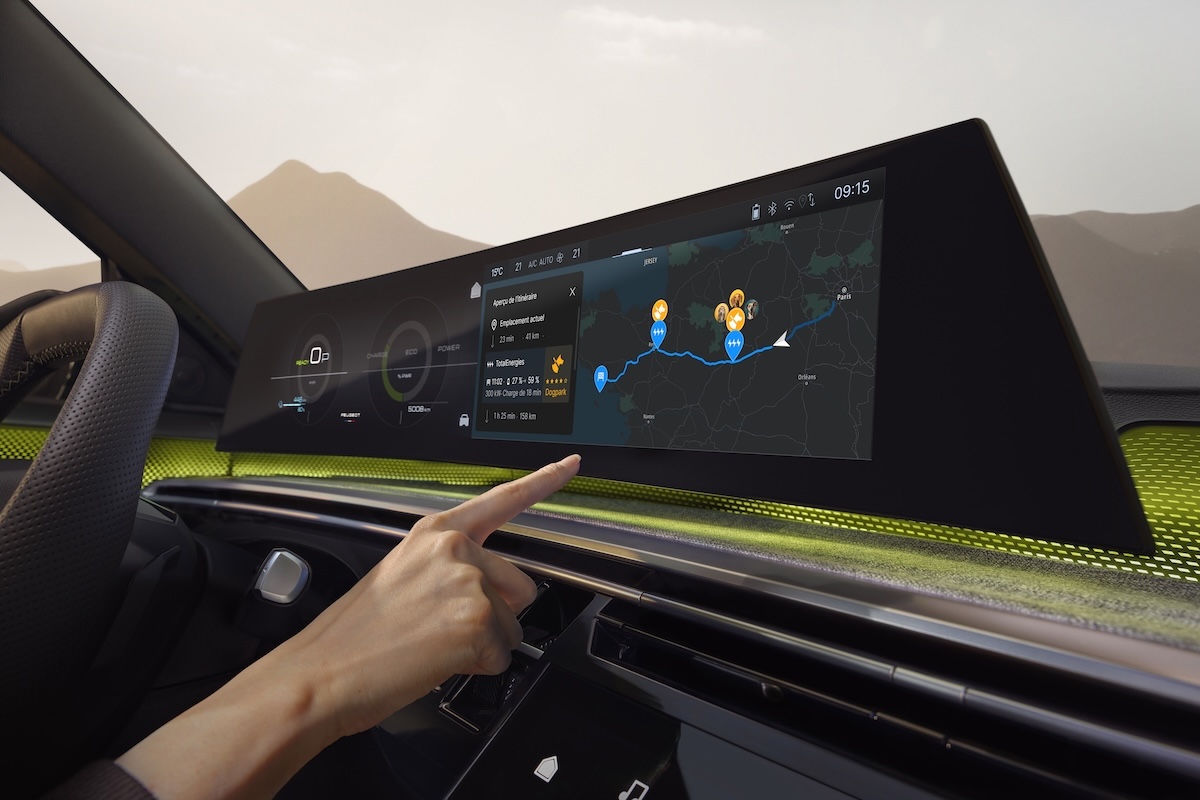 PEUGEOT presenta il SUV pensato anche per i cani PEUGEOT presenta il SUV pensato anche per i cani