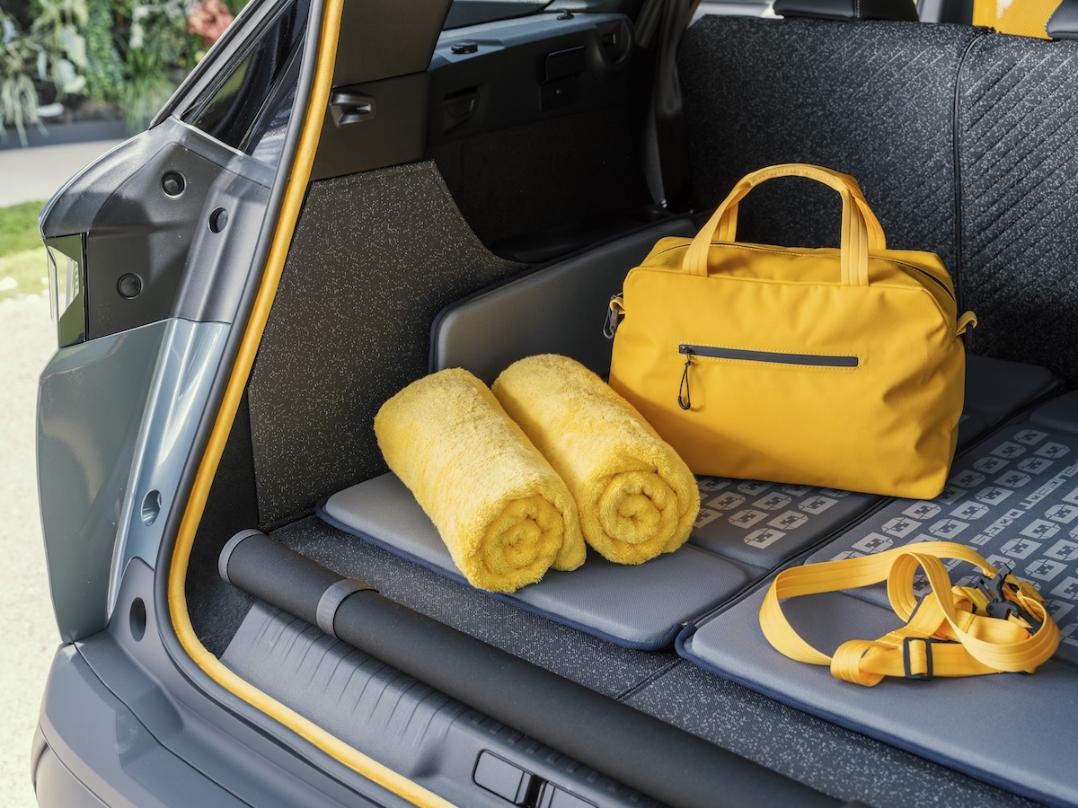 PEUGEOT presenta il SUV pensato anche per i cani PEUGEOT presenta il SUV pensato anche per i cani