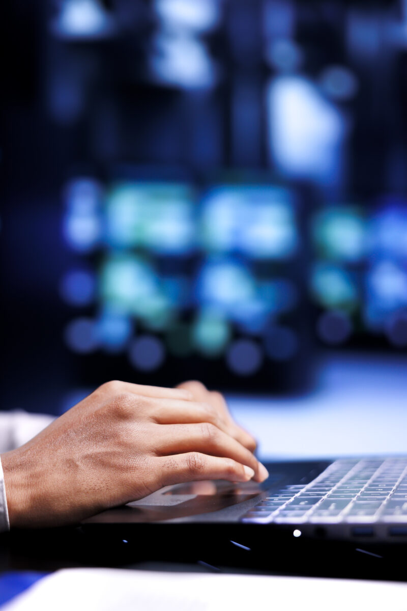 Operazione “Militia”, dalle piazze alle chat: la propaganda estremista corre online Operazione “Militia”, dalle piazze alle chat: la propaganda estremista corre online