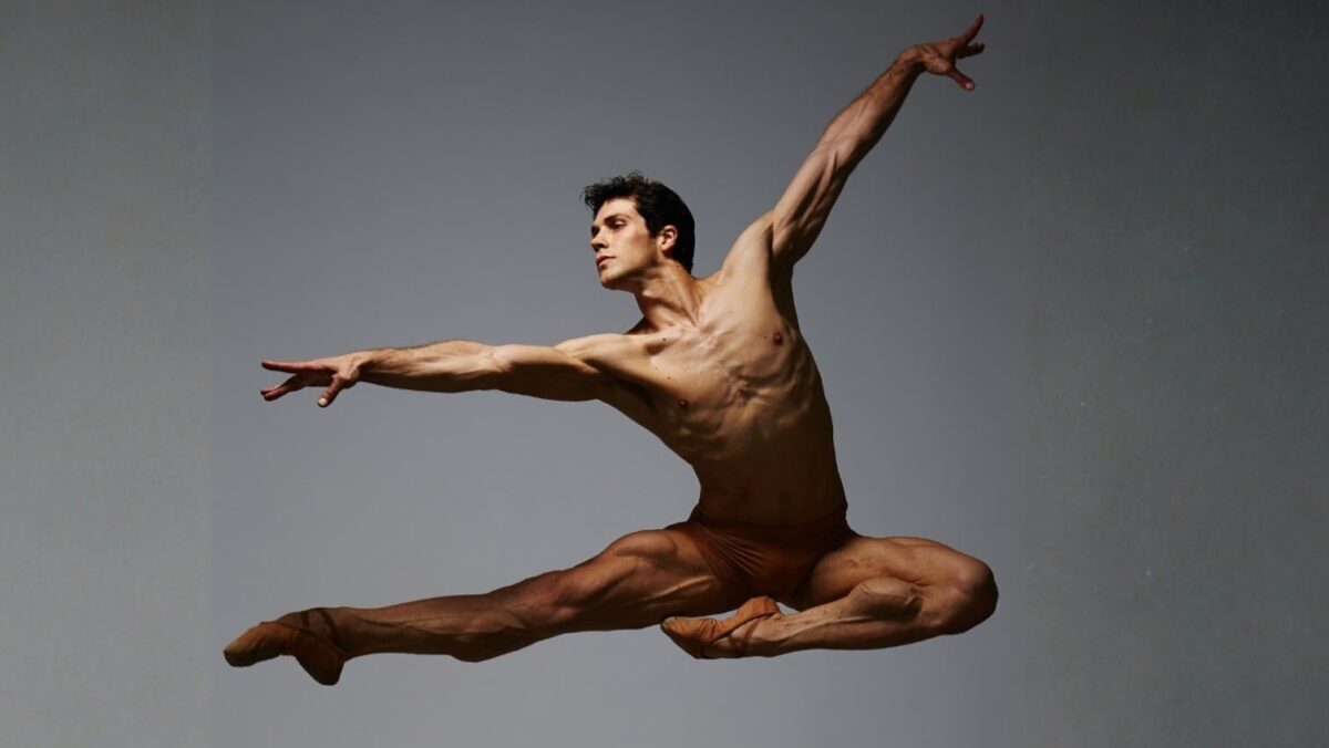 Una notte da étoile, Roberto Bolle al Circo Massimo con le star della danza mondiale Una notte da étoile, Roberto Bolle al Circo Massimo con le star della danza mondiale