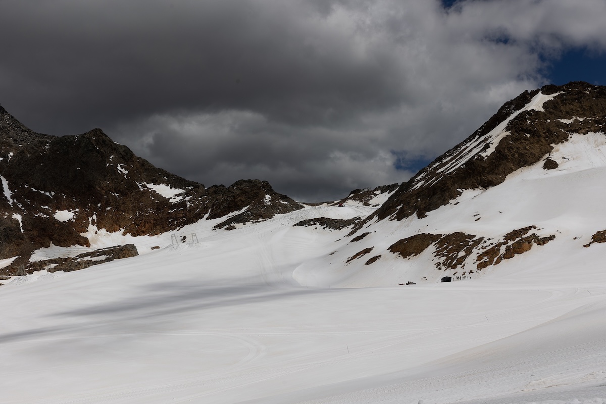 MINI Takes Care protegge la neve in alta quota / Video MINI Takes Care protegge la neve in alta quota / Video