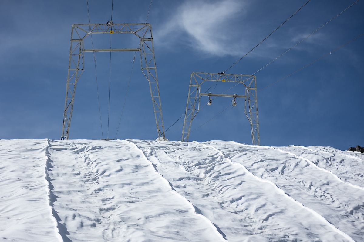 MINI Takes Care protegge la neve in alta quota / Video MINI Takes Care protegge la neve in alta quota / Video