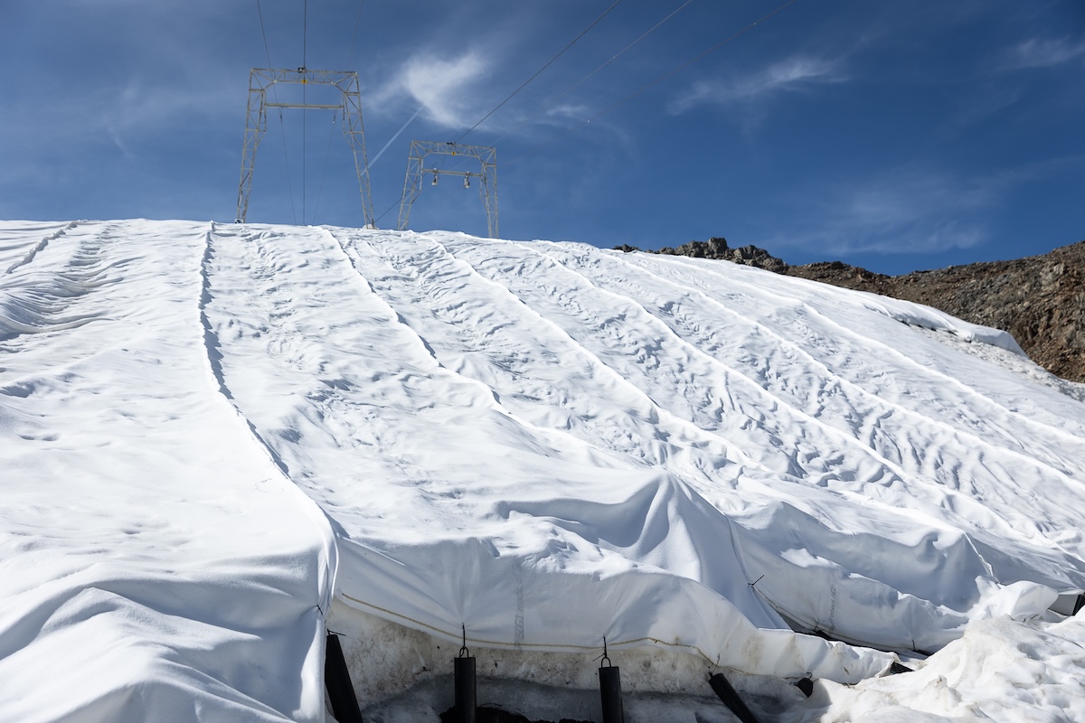 MINI Takes Care protegge la neve in alta quota / Video MINI Takes Care protegge la neve in alta quota / Video