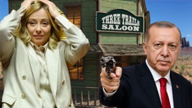 Quando il cadeau diplomatico prende una piega… balistica. Erdogan distribuisce revolver e munizioni al vertice Nato