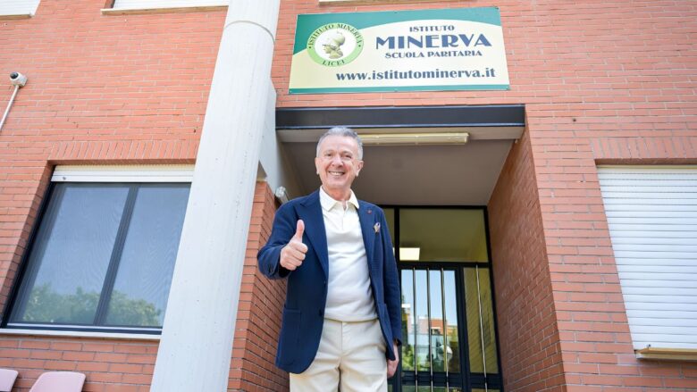 La maturità di Pupo, che ora sogna la laurea: il suo orale finisce… al pianoforte!