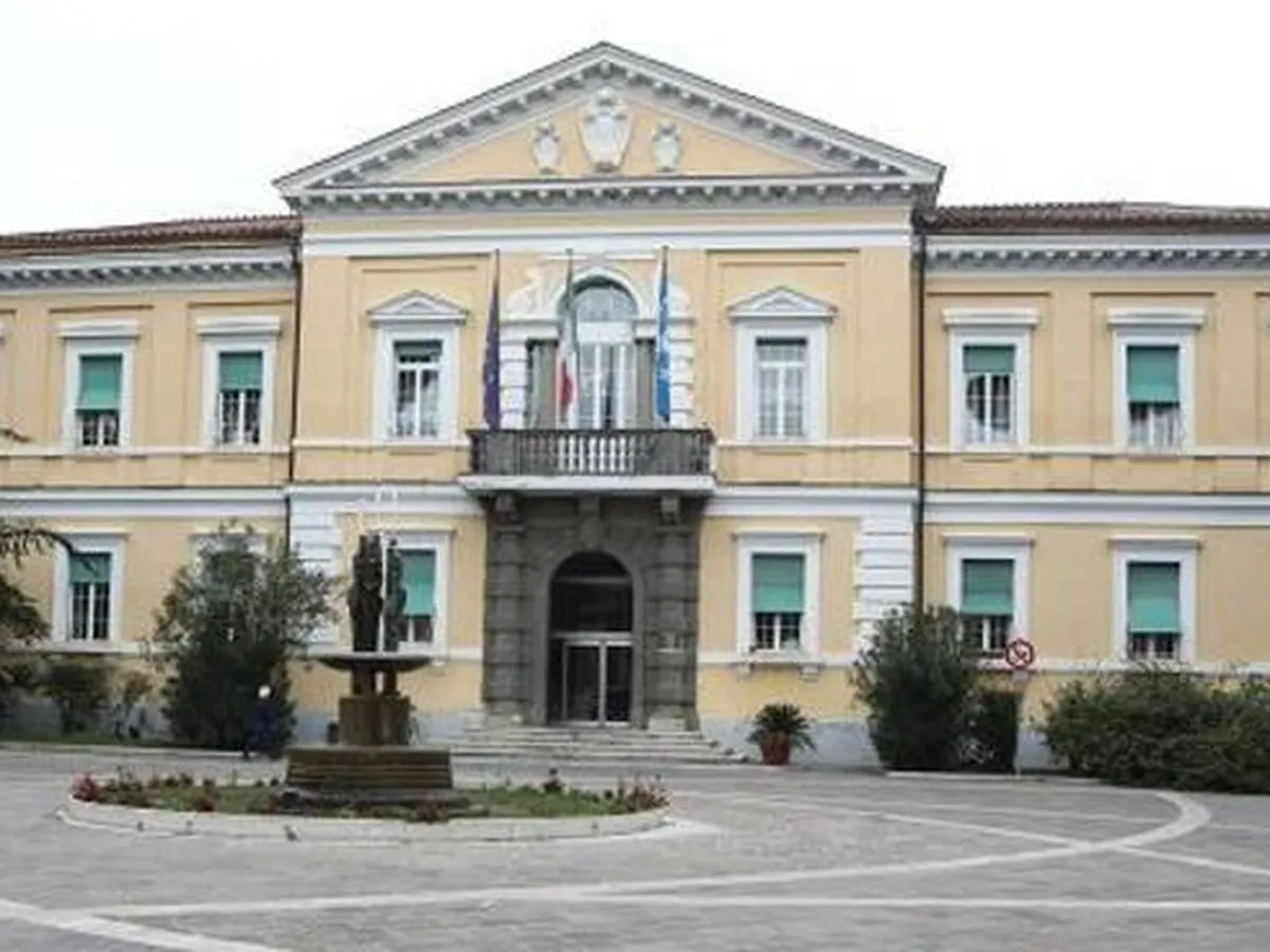 Epatite A, è allarme nel Lazio: casi in forte aumento. Lo Spallanzani: “Attenti ai cibi contaminati” Epatite A, è allarme nel Lazio: casi in forte aumento. Lo Spallanzani: “Attenti ai cibi contaminati”