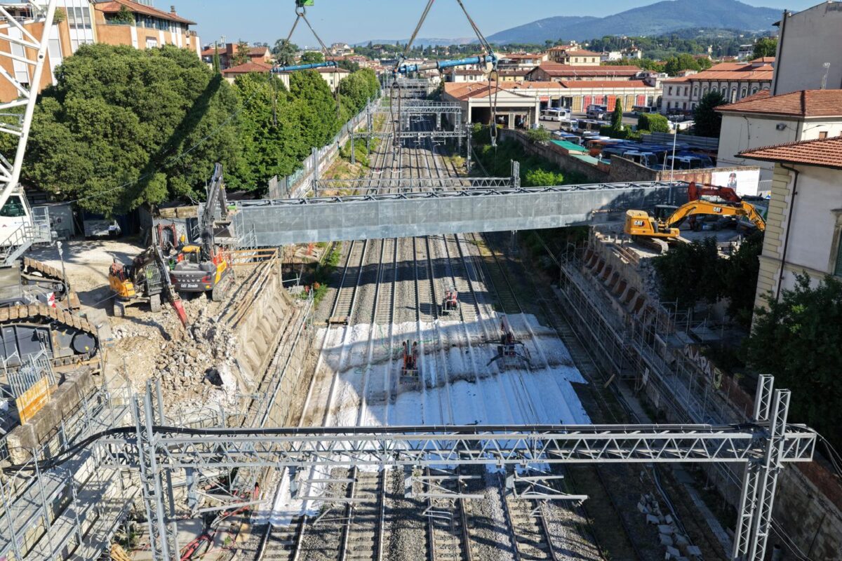 Gruppo FS: riprende la circolazione ferroviaria a Firenze Gruppo FS: riprende la circolazione ferroviaria a Firenze