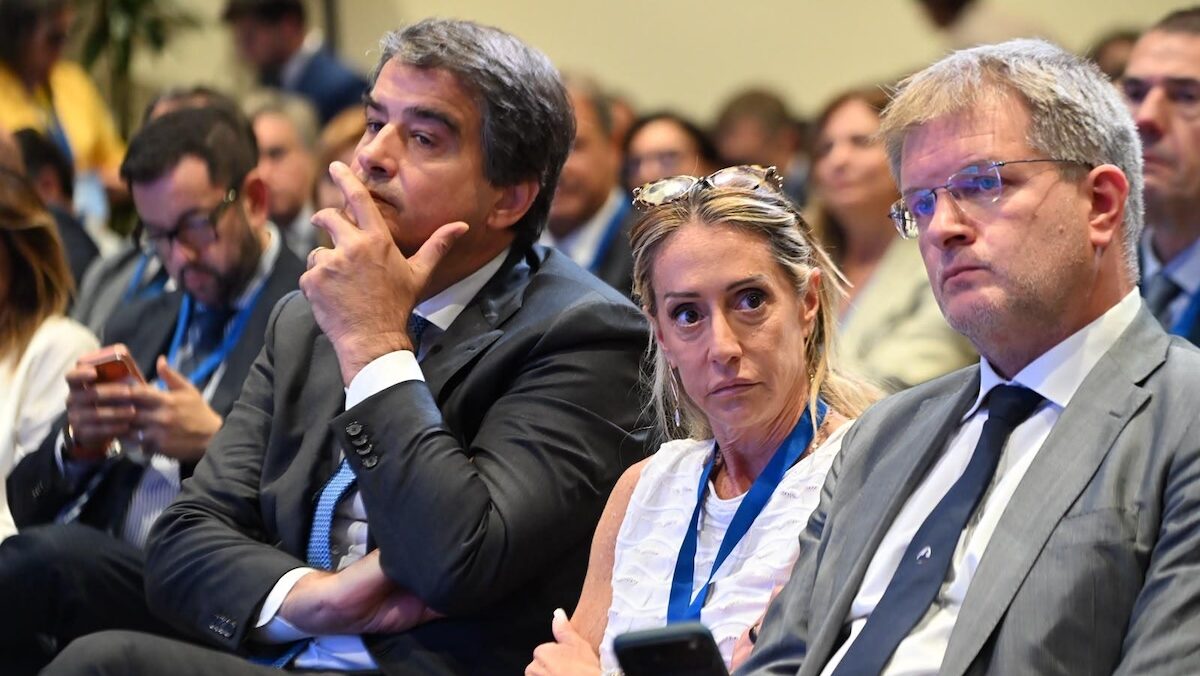 Fidanza (FdI): “Nessuna sudditanza verso gli Usa. In Europa ci batteremo contro burocrazia e ideologia green” Fidanza (FdI): “Nessuna sudditanza verso gli Usa. In Europa ci batteremo contro burocrazia e ideologia green”