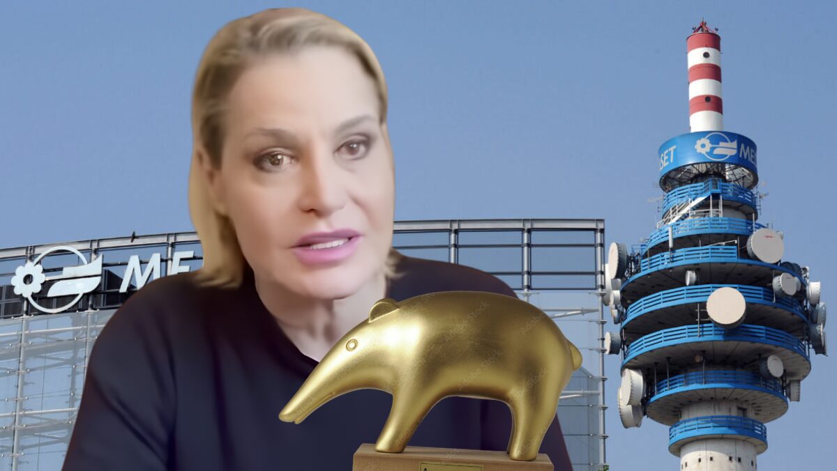 Super Simo senza telecomando: Mediaset la cancella dai palinsesti, le darà anche il Tapiro?!? Super Simo senza telecomando: Mediaset la cancella dai palinsesti, le darà anche il Tapiro?!?