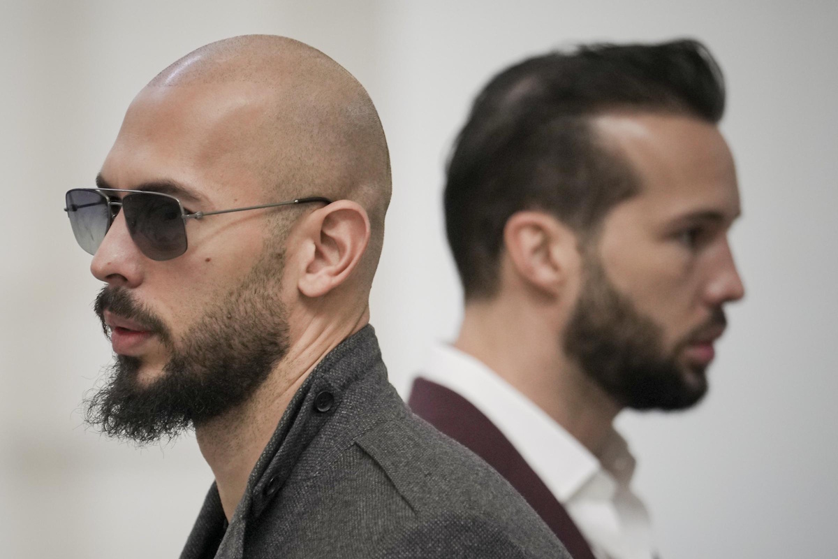 Andrew Tate arrestato con il fratello Tristan a Miami: rischiano l’estradizione in Uk con l’accusa di stupro