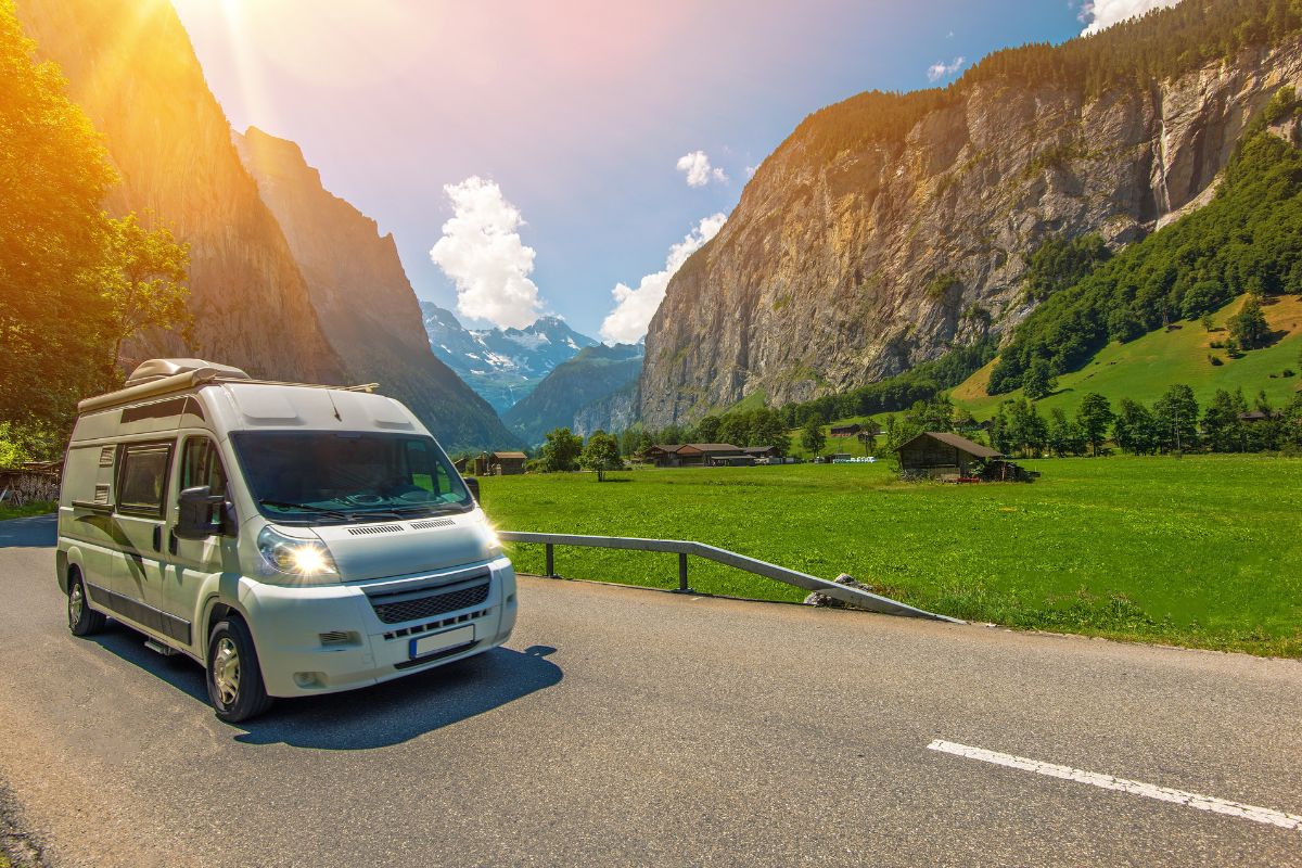 Vacanze 2026, perché sempre più italiani scelgono il camper