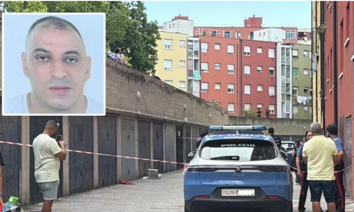 “Aiuto, basta”, 42enne marocchino muore ammanettato dalla polizia. L’Ausl di Bologna apre un’indagine interna “Aiuto, basta”, 42enne marocchino muore ammanettato dalla polizia. L’Ausl di Bologna apre un’indagine interna