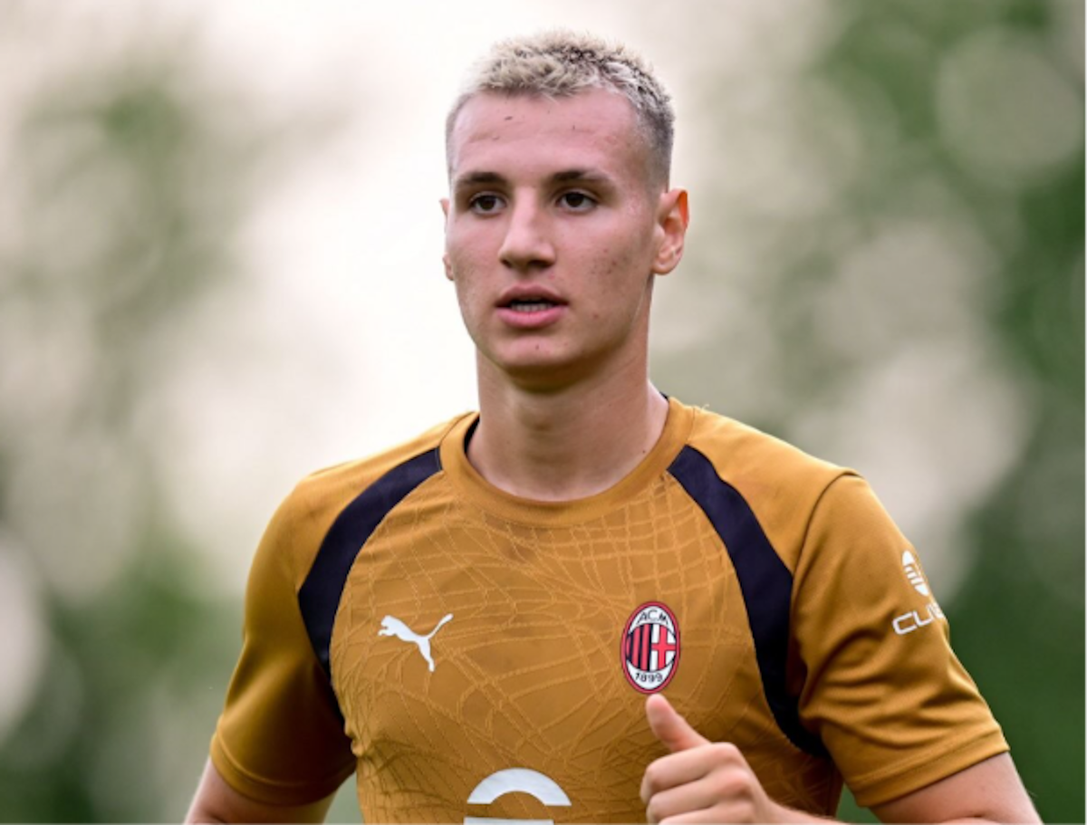 Camarda-Milan, il giovane bomber in rossonero fino al 2031: stipendio e futuro tra Milanello e un nuovo prestito Camarda-Milan, il giovane bomber in rossonero fino al 2031: stipendio e futuro tra Milanello e un nuovo prestito