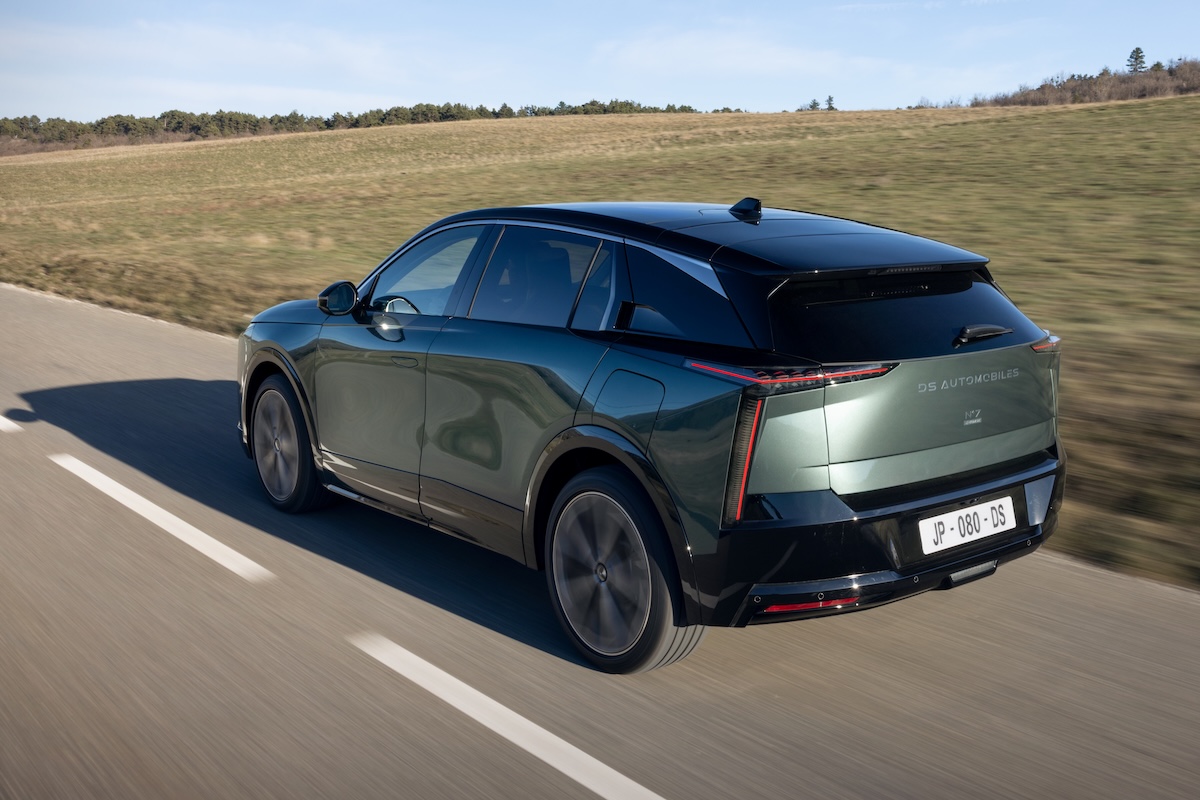Nuova DS N°7, prezzi e autonomia del SUV francese
