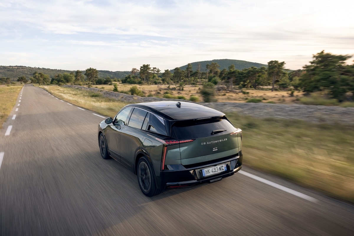 Nuova DS N°7, prezzi e autonomia del SUV francese