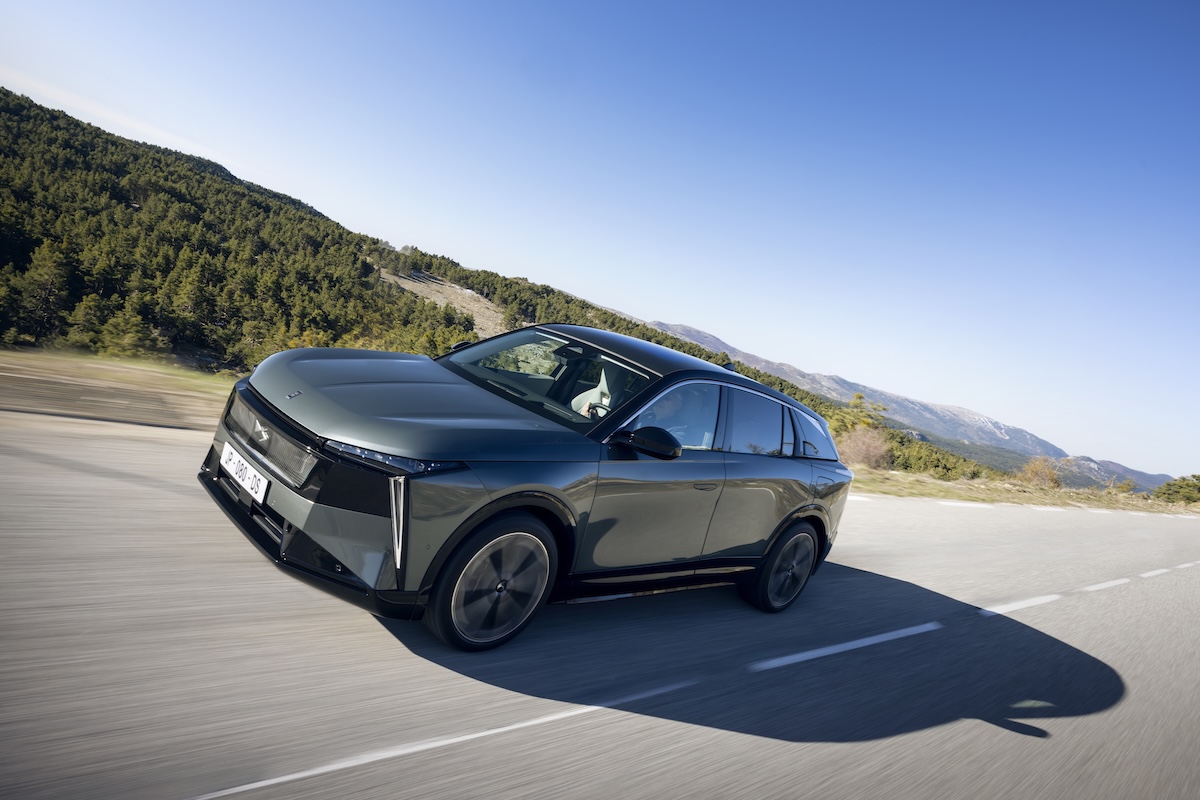 Nuova DS N°7, prezzi e autonomia del SUV francese