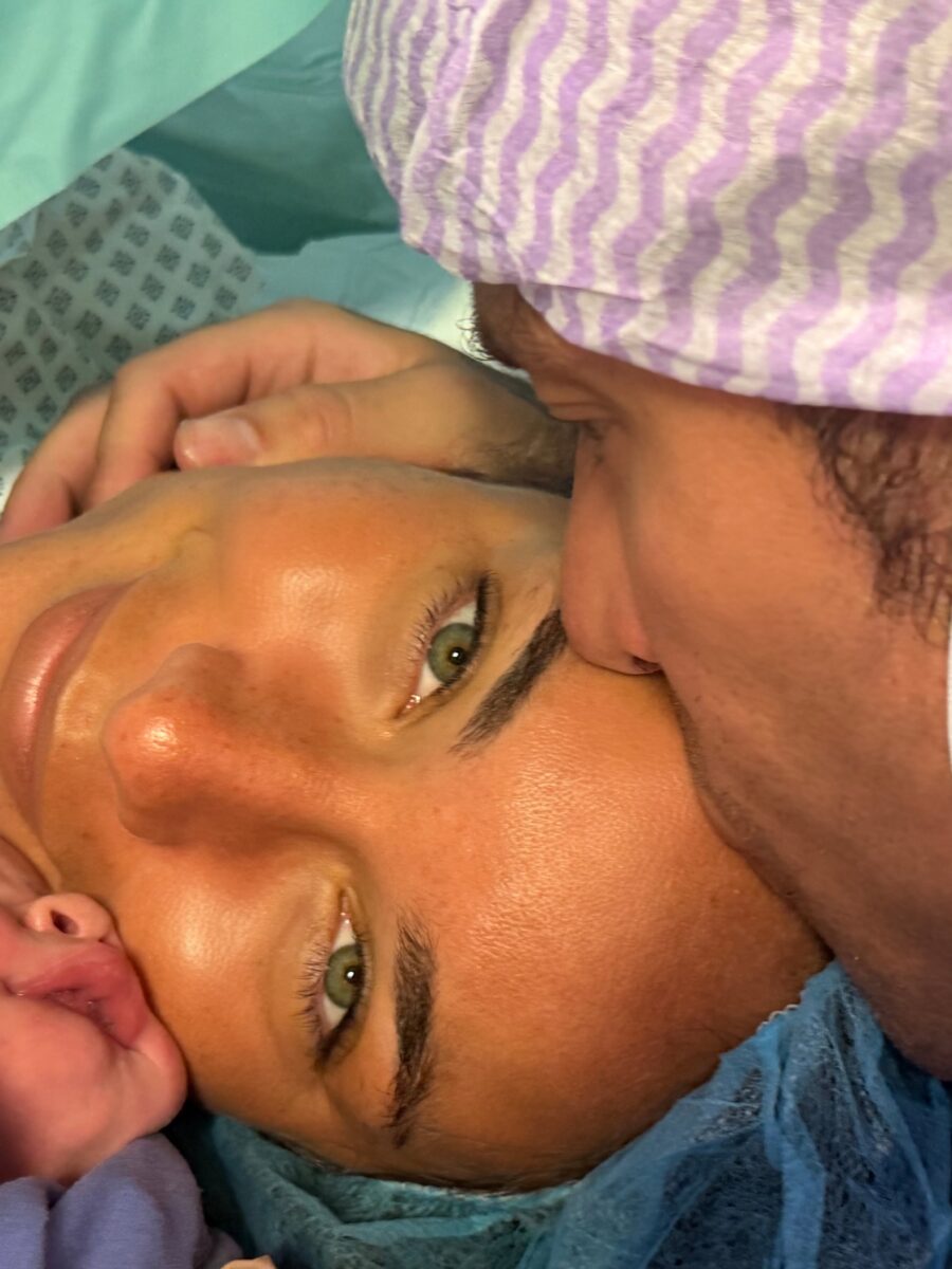 Fedez presenta sui social il figlio con Giulia Honegger: ma nella foto del profilo c’è ancora Chiara Ferragni Fedez presenta sui social il figlio con Giulia Honegger: ma nella foto del profilo c’è ancora Chiara Ferragni
