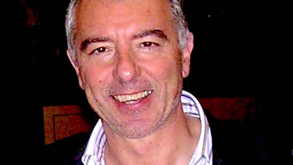 L’appello del professor Rongioletti (San Raffaele): “Basta fake news sul sole. Negare i rischi dei raggi UV significa fare danni” L’appello del professor Rongioletti (San Raffaele): “Basta fake news sul sole. Negare i rischi dei raggi UV significa fare danni”