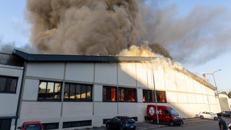 Incendio nel deposito Brt di Milano, la pista dei malumori per le indagini sui “serbatoi di manodopera”